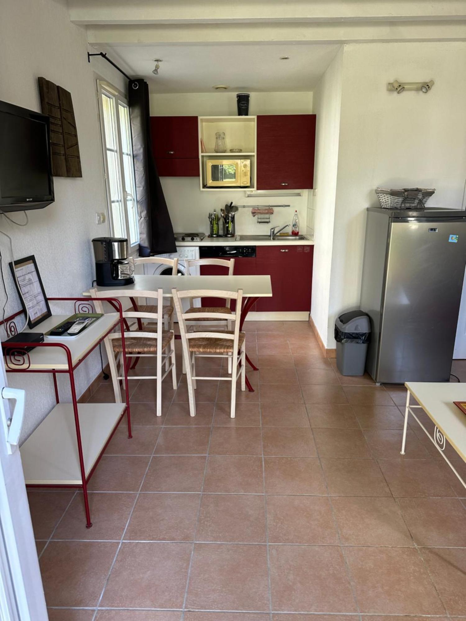 Maison Vacances Climatisee A 20 Minutes De La Mer Gallargues Le Montueux Bagian luar foto