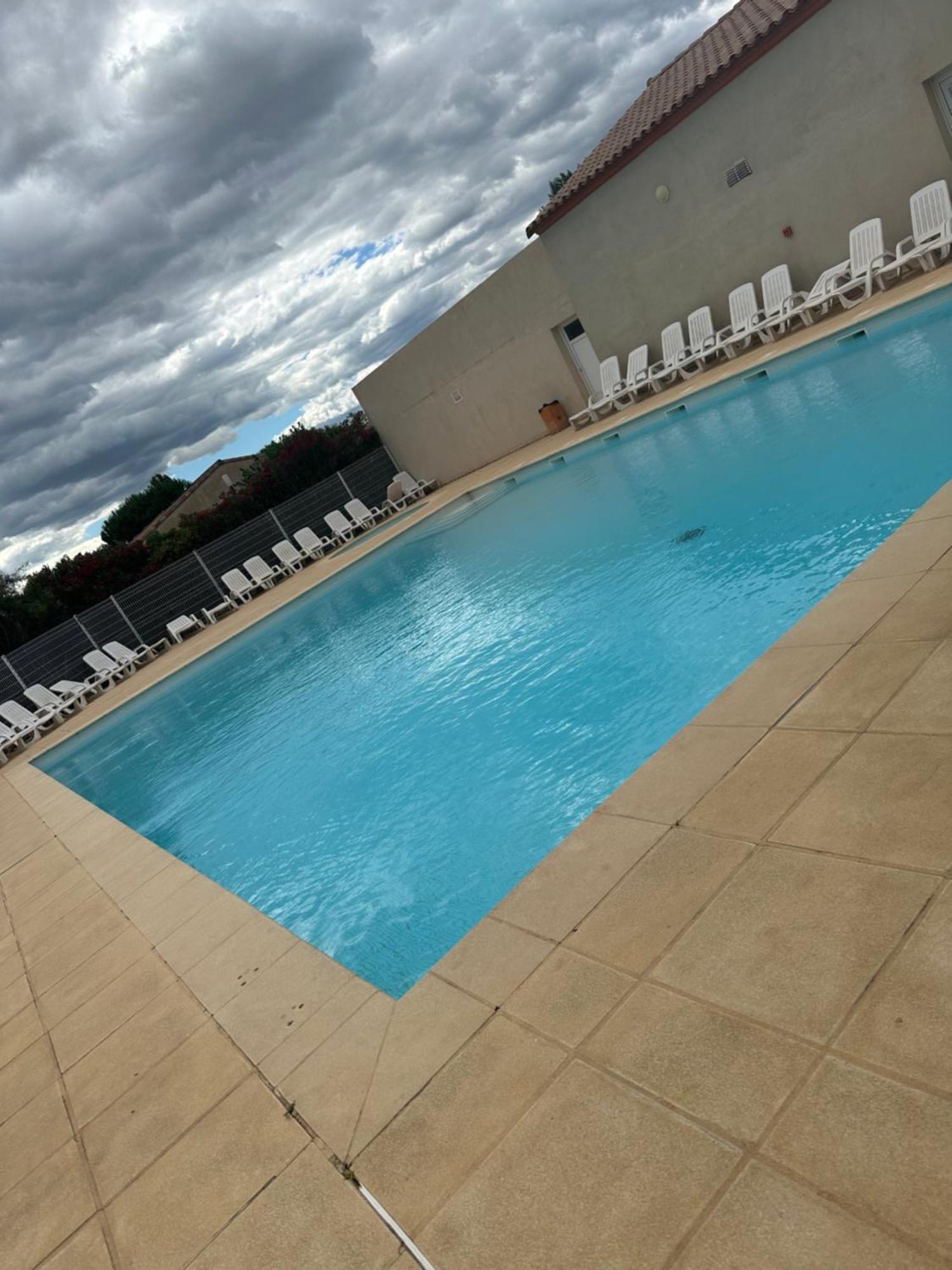 Maison Vacances Climatisee A 20 Minutes De La Mer Gallargues Le Montueux Bagian luar foto